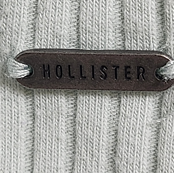 Great condition, Hollister sweater.  Size medium. Price is firm. - Picture 2 of 6